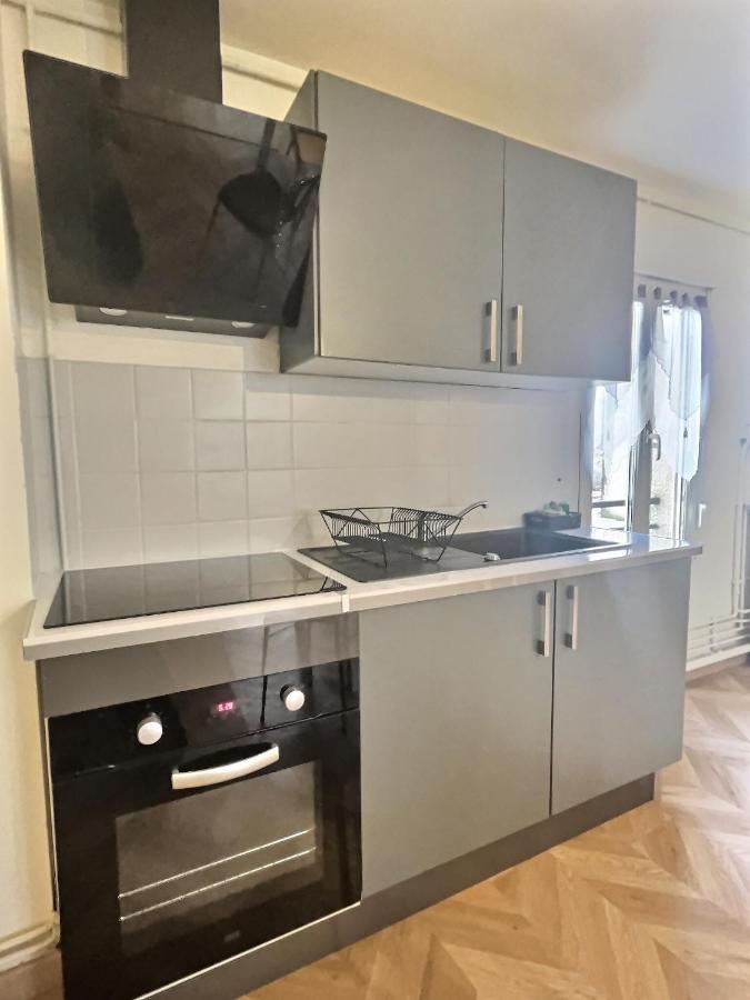 Les Recollets Apartment ชาลงส์-อ็อง-ชองปาญ ภายนอก รูปภาพ